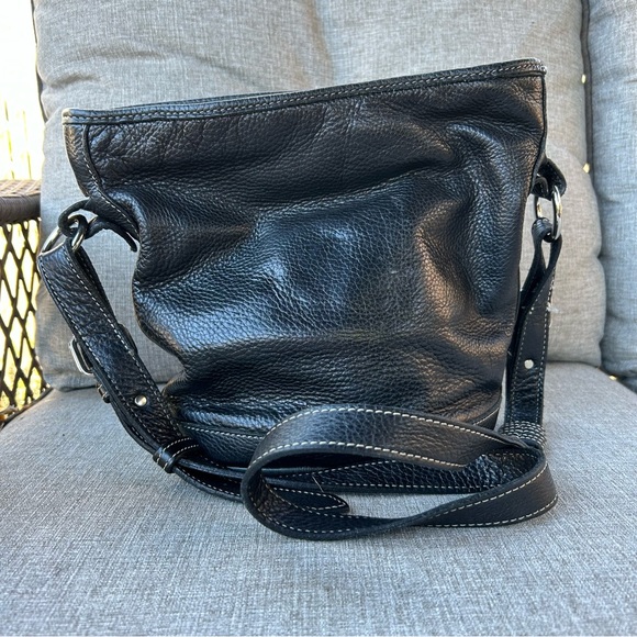 Roots Bags Vintage Roots Canadian Black Pebbled Leather Crossbody